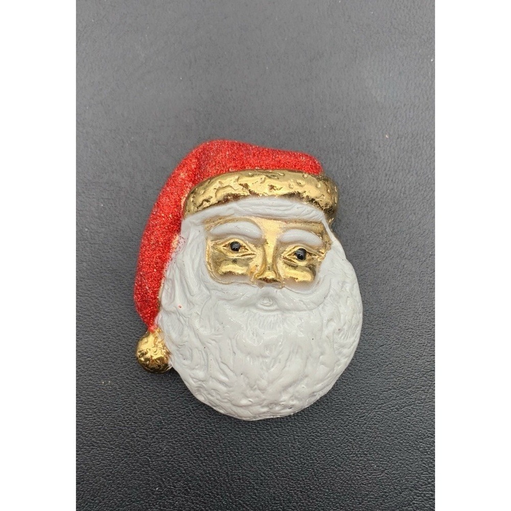 Vintage AJC Gold Tone Red And White Enamel Santa Claus musical Christmas brooch